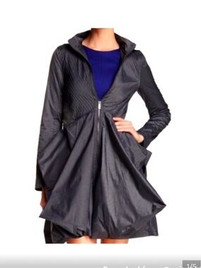 ZAC Zac Posen Black Sculptural A-Line Zip Trench Coat